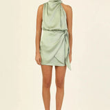 Robe courte satinée vert d'eau