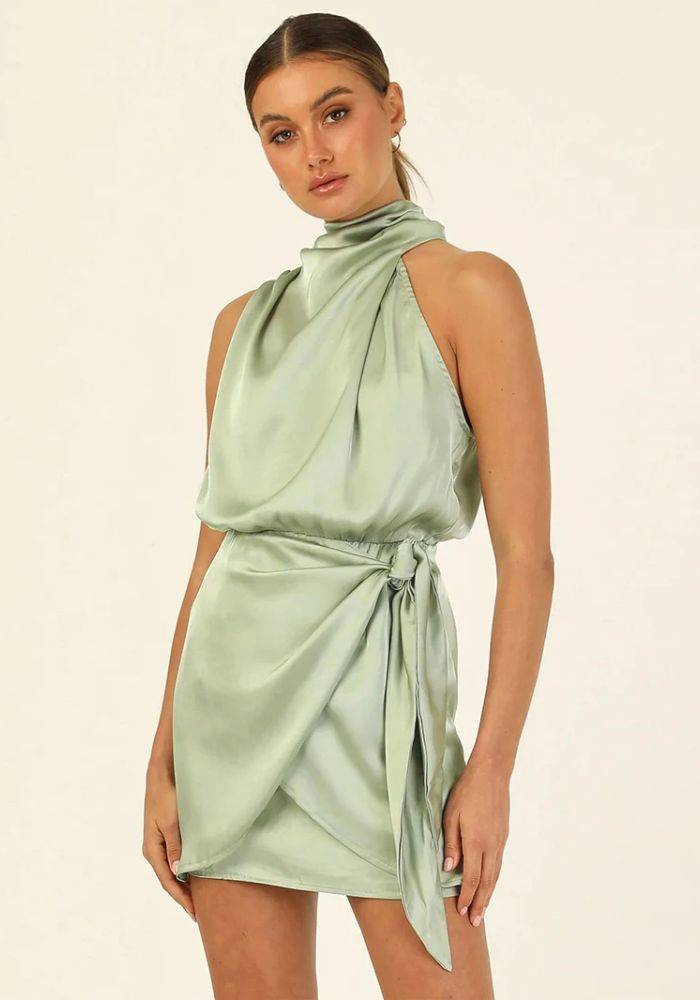 Robe courte satin vert d'eau 