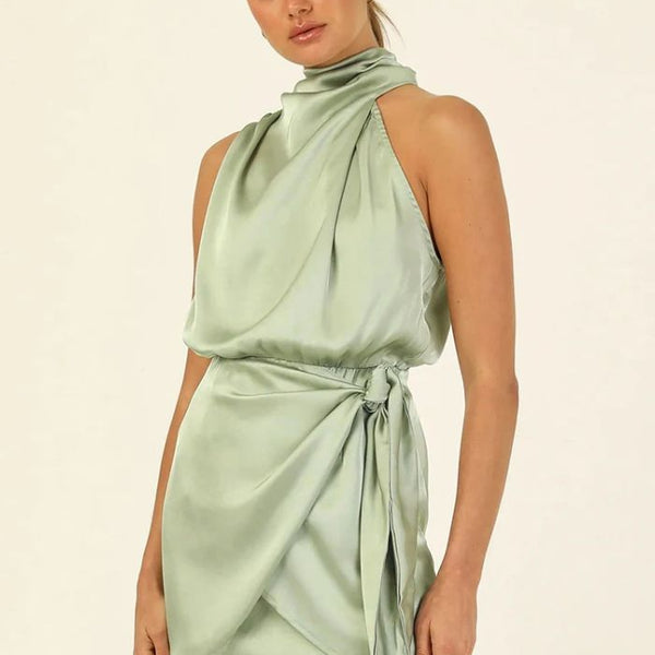 Robe courte satin vert d'eau 