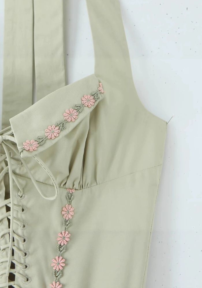 robe vert d'eau dos nu motifs fleurs